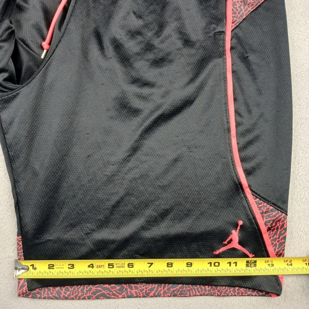 Jordan Shorts Mens Large Dri-FIT Basketball Elephant Print Black Red